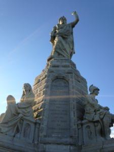 马萨诸塞州普利茅斯的国家祖先纪念碑